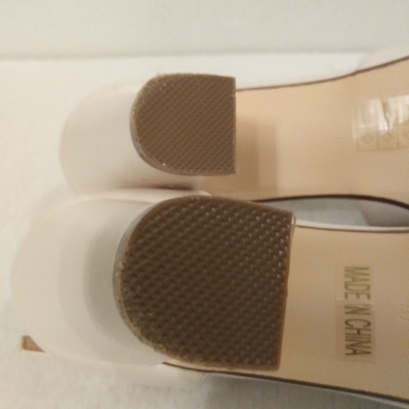 Shoes - Picture 5 of 6